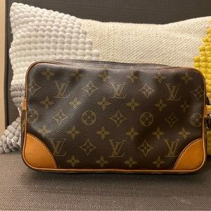 SOLD -  Authentic Louis Vuitton Marley Dragonne GM Wristlet/Clutch.
